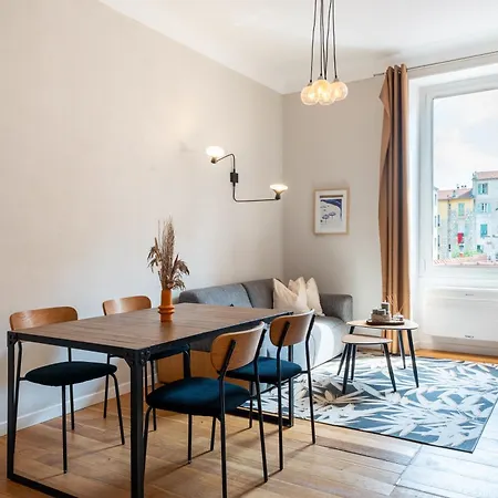 Bright 2 Center Daire